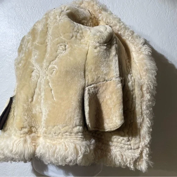 Vtg Afghan curly lamb wool shearling embroidered suede coat penny lane Mongolian - Picture 12 of 16